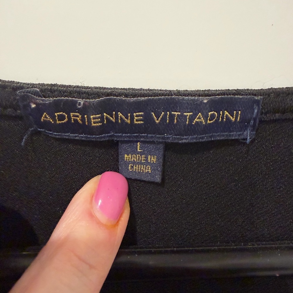 Adrienne Vittadini Classic Black Knit Blouse with laced cap sleeves Size Large